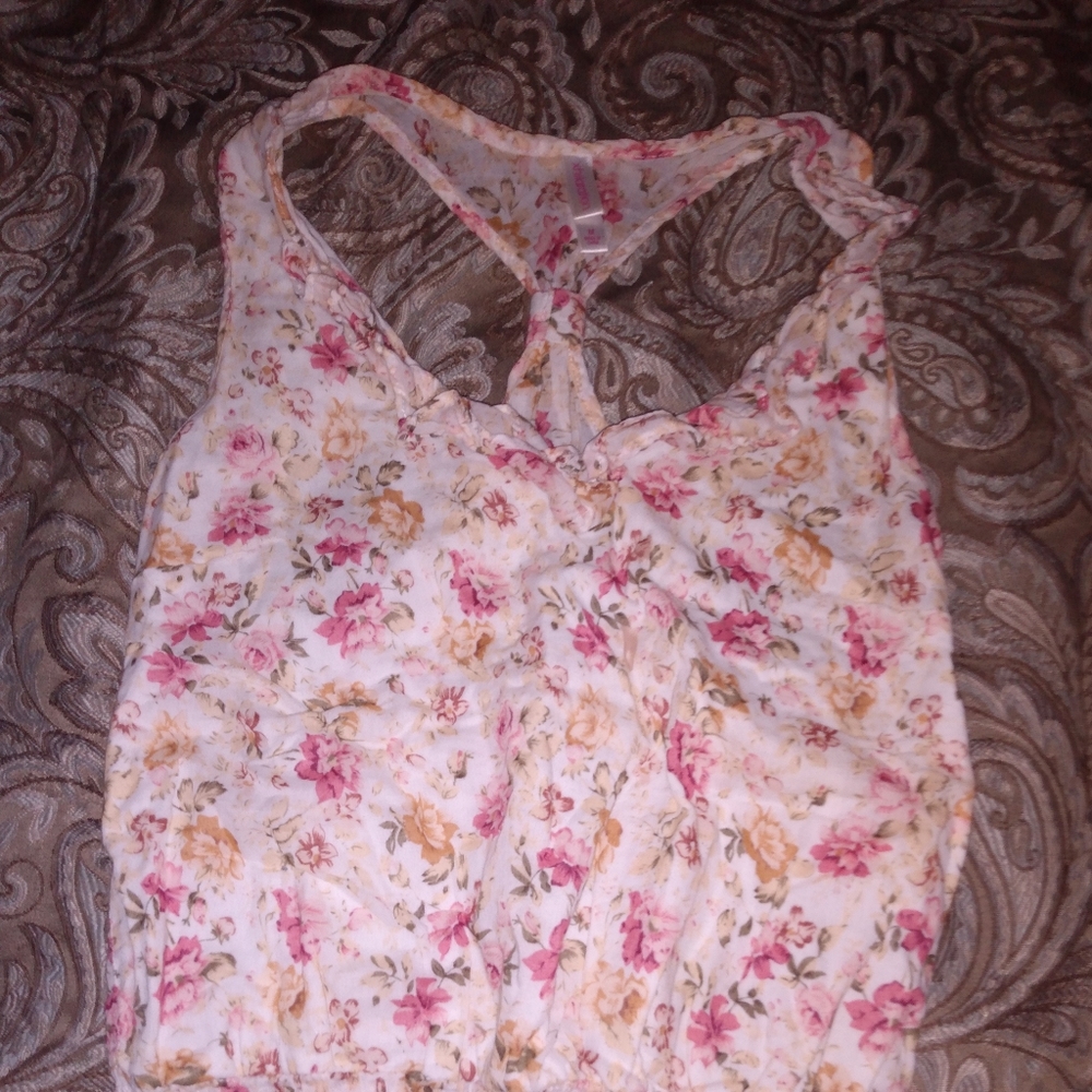 Sz med floral cute tank top